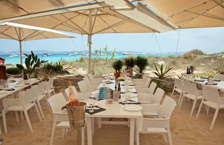 Juan Y Andrea Restaurant in Playa de ses Illetes