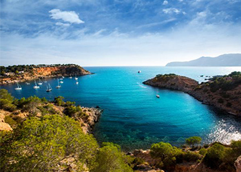 Navigate the clear waters of the Balearic islands this summer onboard your luxury charter boat
